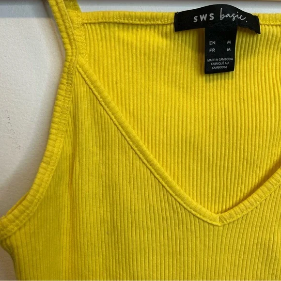 ☀️ 3/$15 SWS Basic Yellow Ribbed Stretch Tank Top - Picture 2 of 5